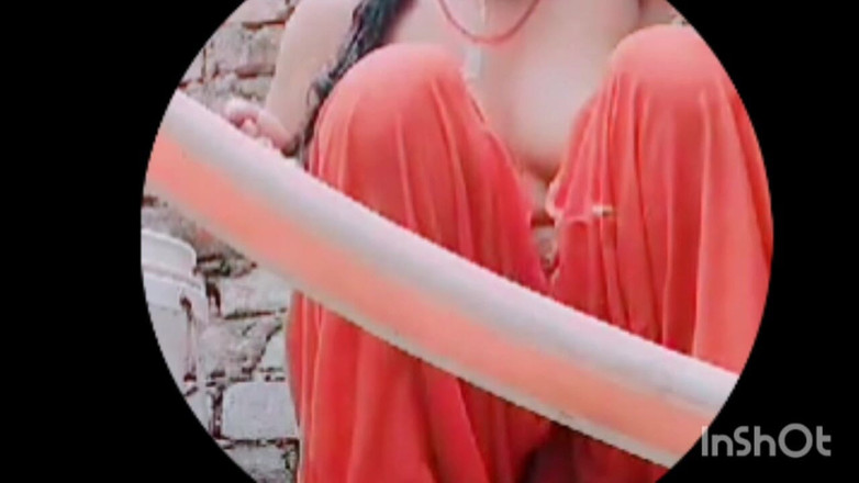 TricolorMusic3: Sexy holka se koupe mms žhavé sexy video