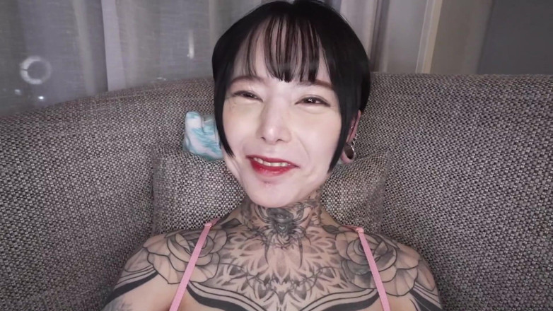 Raptor Inc: Primul film: main feature cu și necenzurat fata