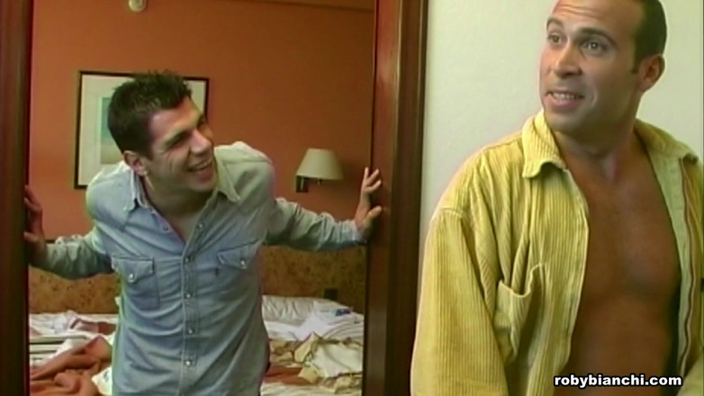 Topax Film Production: Два Члена В Киске, Чтобы Сделать Молодую Блондинку-шлюшку Счастливой