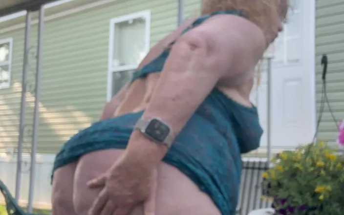 Big Ass 4 U: Water My Naughty Garden