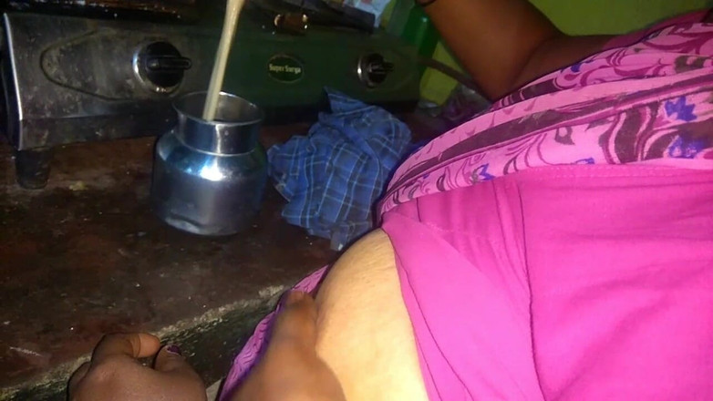 Desi Sathiya: Indyjska gorąca gospodyni romans hasband w kuchni