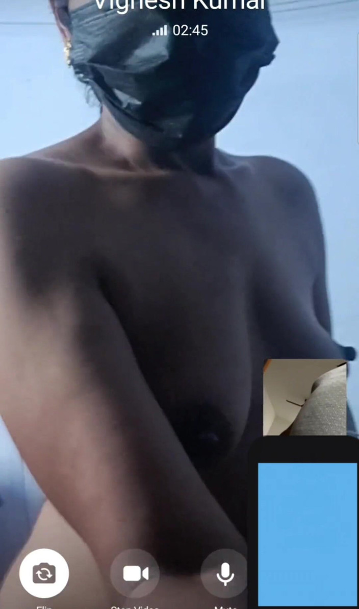 Jayaselvi: Usługa połączeń wideo Coimbatore Village Acioty