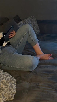 Melancap Semasa Menonton Lucah Pelbagai Orgasme Memuaskan Jari Basah Di Sofa Masa Solotime Untuk Saya