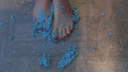 Lilly Disgrace: บี้ยาง alginate