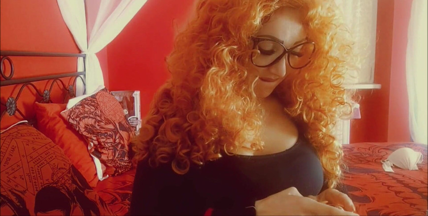 savannahamatoriale: Chantal Channel brinca com seus novos brinquedos sexuais