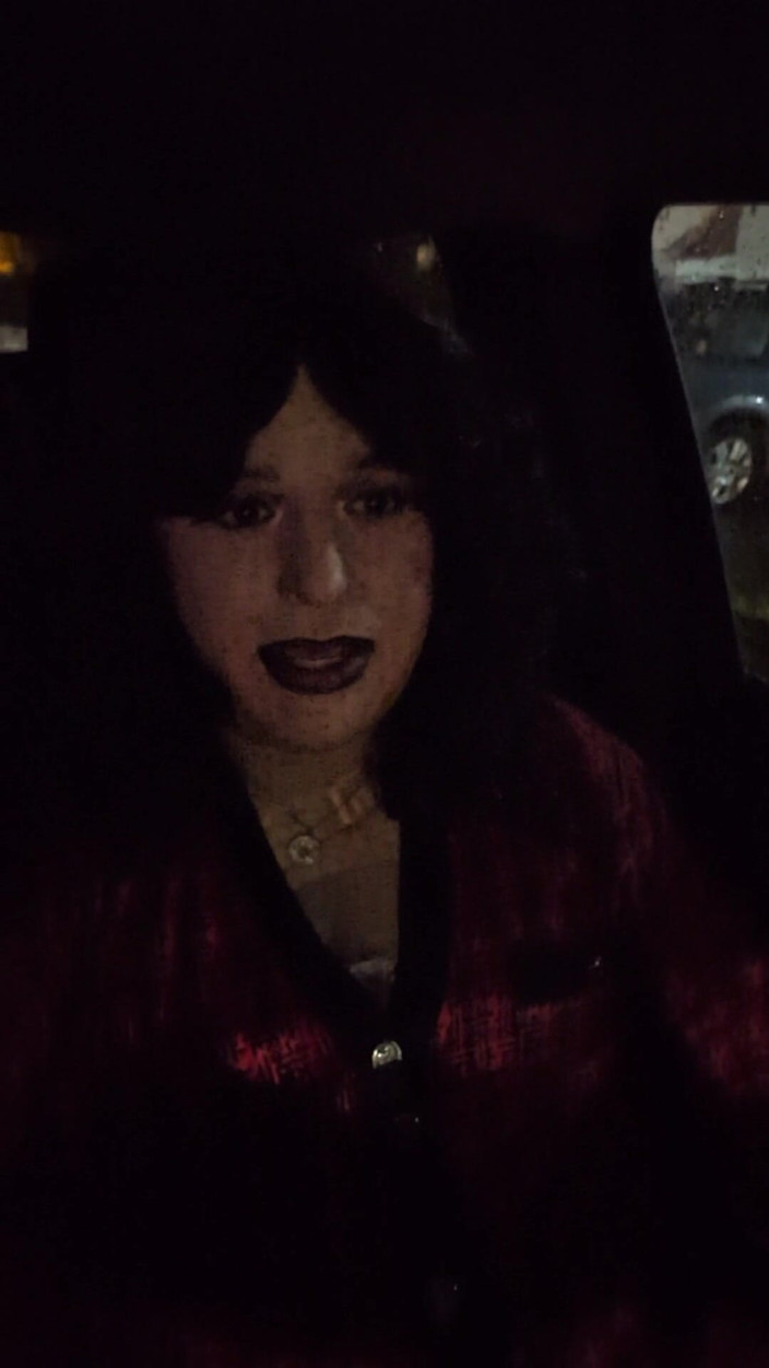 Tongue Lashor 69: Bersendirian di dalam kereta