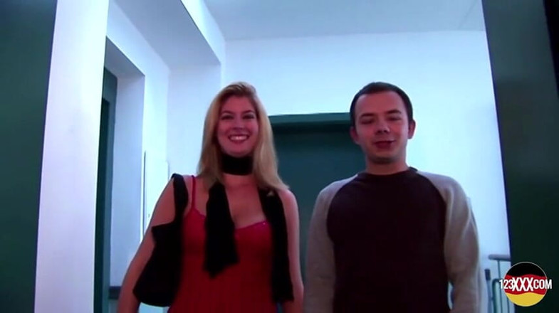 123XXX - 100% Amateurs: Sexy Blonde Babe Has a Dream of a Mouth Filled...