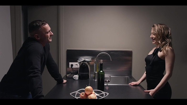 Anal lover: Ratu anal! Anda tidak akan percaya seberapa dalam dia masuk