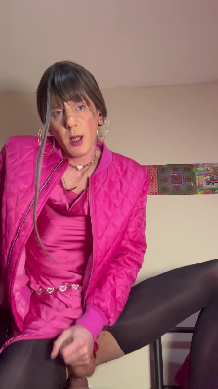 Jessica silk: Jess berijdt dildo