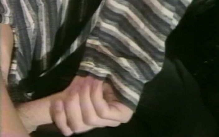 Gay RetroX VHS: Intensywna uczta męskiego ciała # 5