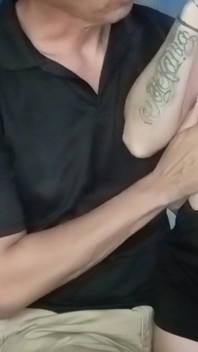 Dominato dal suo papà pervertito