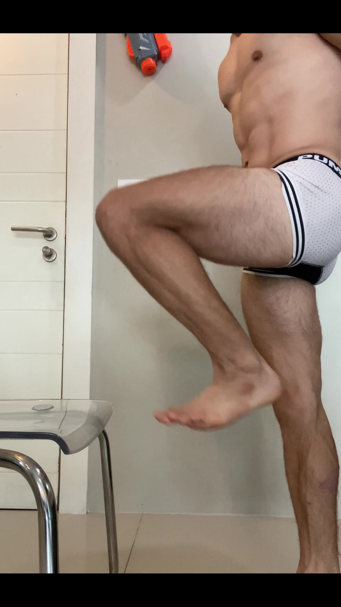 Max_Russell: Big Russian Boy Show His Muscle Legs and Body