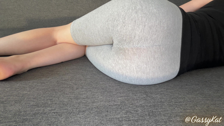 GassyKat: Taytlı osuruk bakış açısı - koku yüzüne boşalıyor