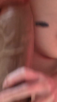 Tette Scopate Con Un Enorme Dildo