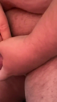 Penispomp opgehangen aan mijn ballen en 1 kg gewicht op ballen
