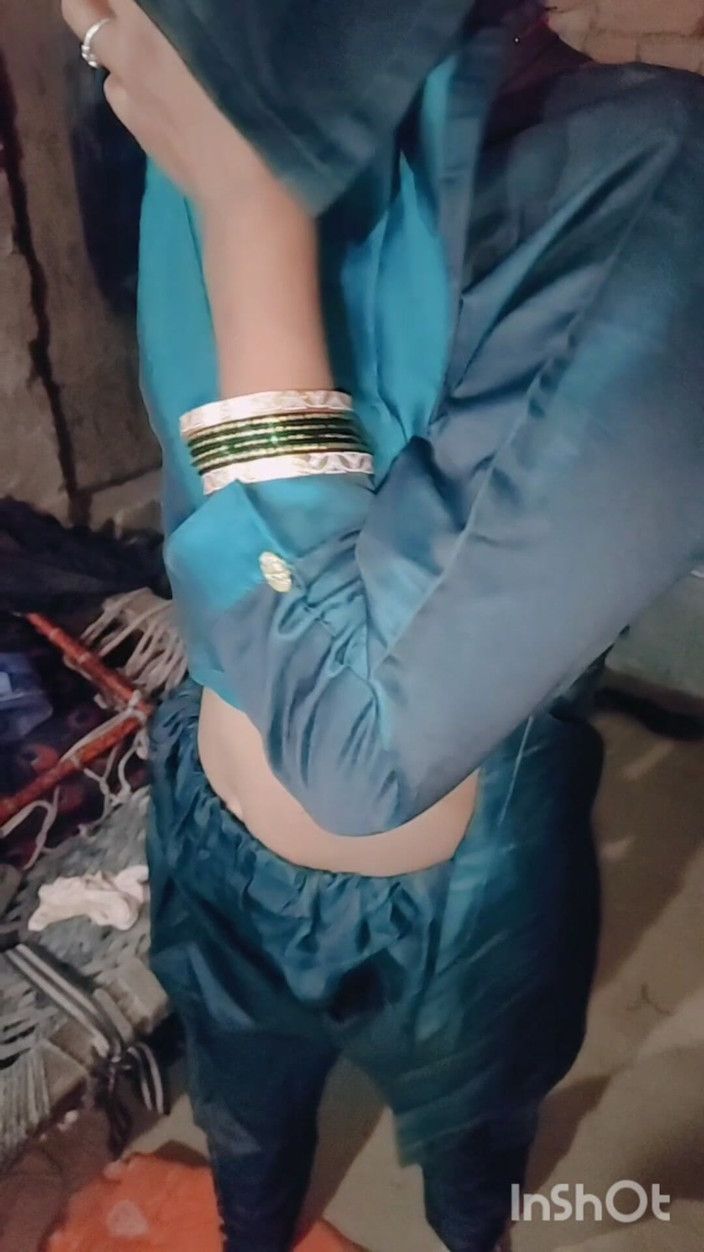 Hindi English: At Night, the Dick Enters the Stepsister Vagina and Has...