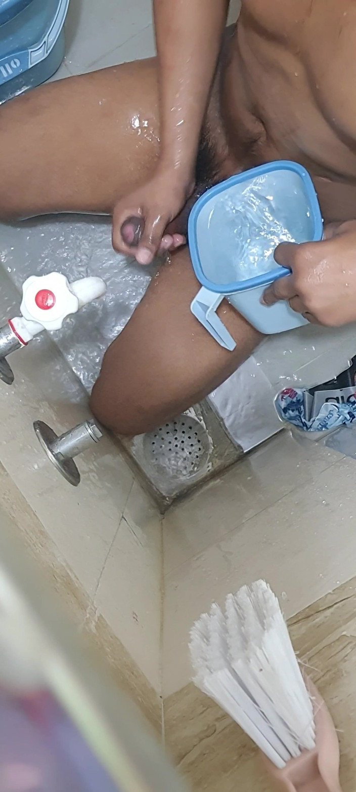 Ahir: セクシーボーイの入浴中のマスターベーション