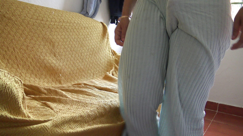 Stepmom Susan: 淫荡的法国熟女想要舔你的菊花并插菊花