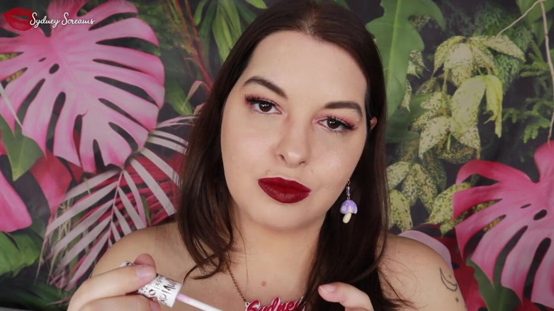 Sydney screams fetish: Margine pentru buzele mele întunecate