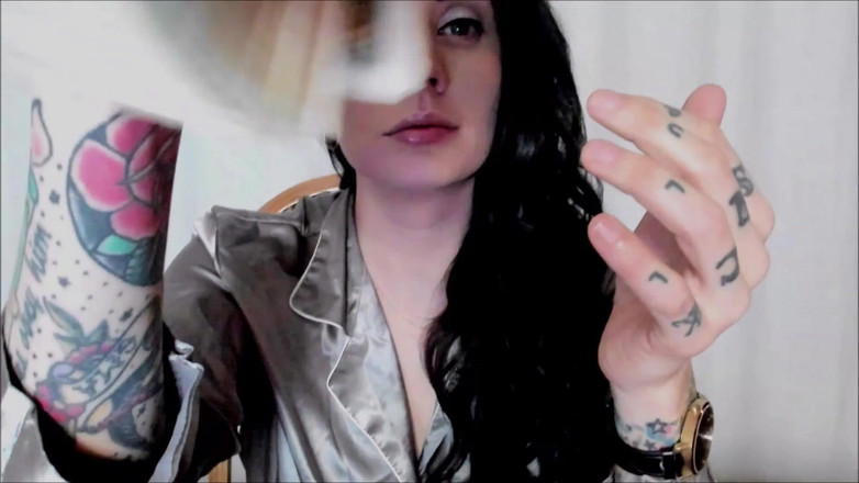 Miss Morticia: What Goddess Ne istiyor