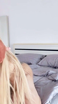 Nadia - Ladyboy Extraño Le Gusta Ser Abofeteada Y Follada Duro