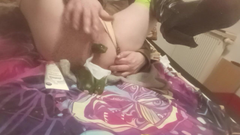 JujuTV: Bitchboyass bu kez kabakla yapıyor