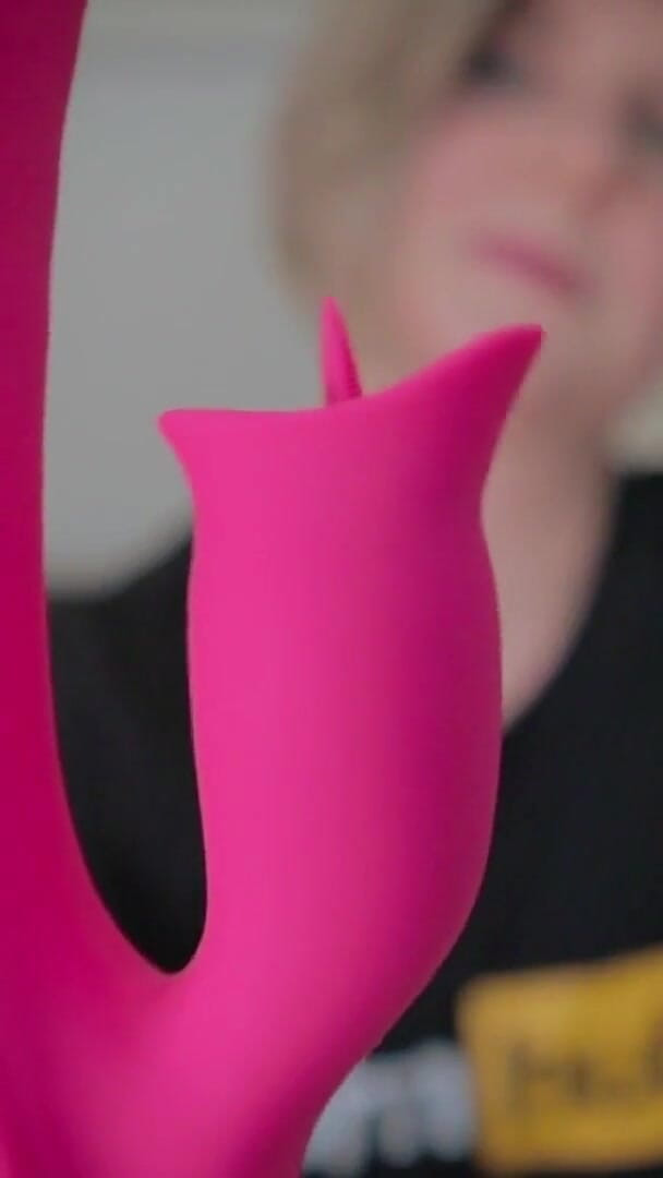 Unboxing and Review of the Unvomi Pulsating Rabbit Vibrator From Paloqueth with Housewife Ginger (Housewife ginger productions) Unboxing and Review of the Unvomi Pulsating Rabbit Vibrator From Paloqueth with Housewife Ginger (Housewife ginger productions)