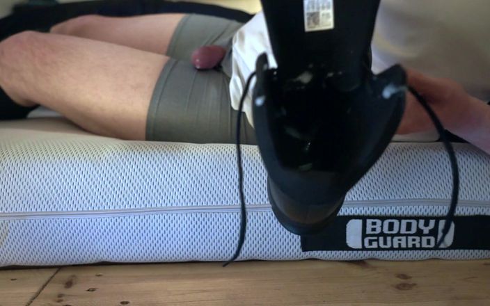 SmellySneakerSniffer: Stříkání do mé Adidas Gsg 9 Boty
