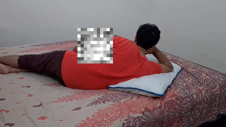 QueenbeautyQB: Madrastra india atrapa a su hijastro viendo un video sucio -...