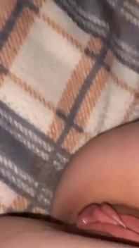 De Cerca Coño Masturbándose Digitación Coño Mojado