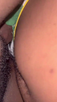 Sexy dickes schwarzes mädchen nimmt schwarzen jungen ein hämmern, er hat ihr squirting! Genießen
