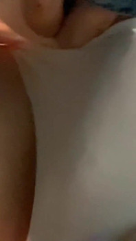 Omg!!! Seu Pau Gozando Em Minha Bunda! Ele Fez Isso Comigo No Metrô!