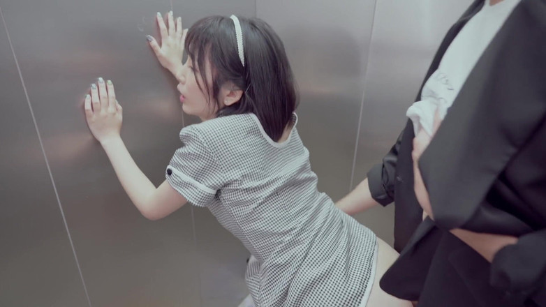 Asian Milfs n Teens: Szene #181219 - Perverse Milfs und Teenager