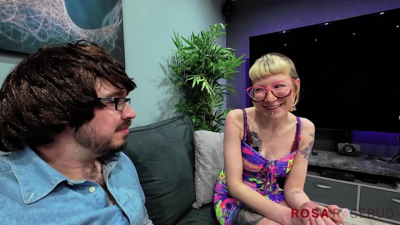 rosarosebud: Rosa se fait prendre en brochette sans capote lors d’une...