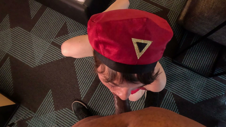 AngelWoodlawnXO: Trans Street Fighter Cammy được giúp đỡ với những đường căng của cô ấy