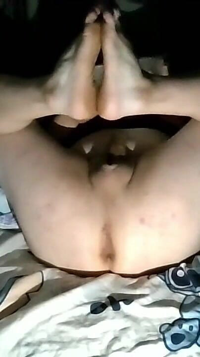 A Night of Pleasure Masturbating and Watching Porn (Oniasura)