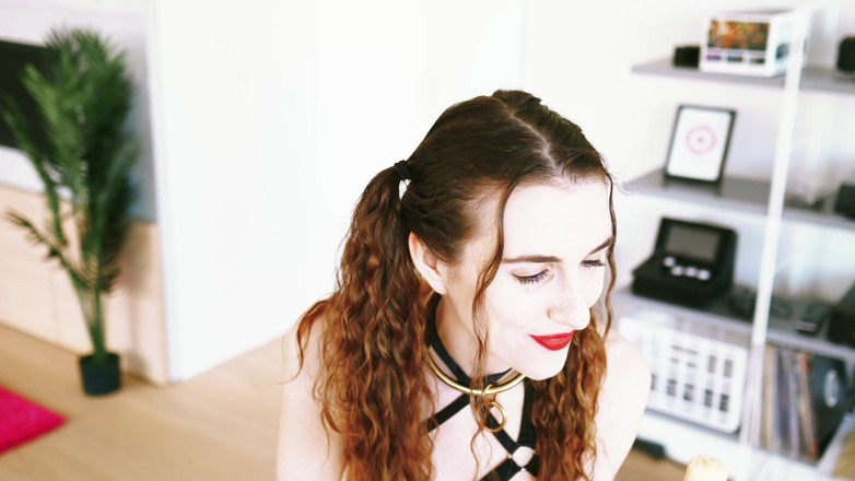 Piper Blush: Asmr dost sexy na to, aby roztavila nanuk