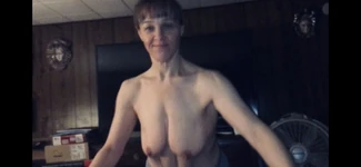 Nine sarkık göğüsler ve göbek emiyor yarak ve amcık dölleme