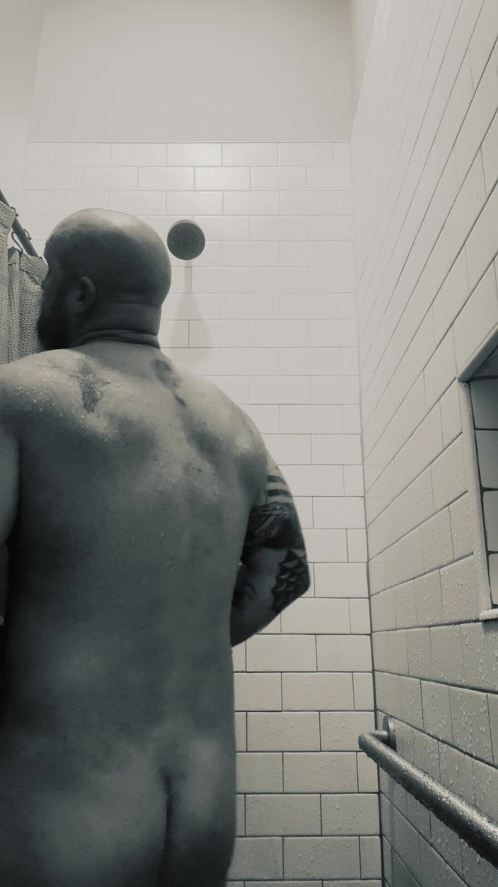 Texas_red: Shower Play