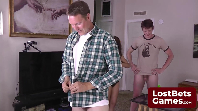 Lost Bets Games: Tessa, jesse, jake, và leilani mang lại trong một trò...