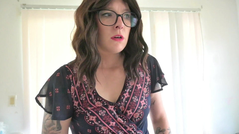 Missellie8: Angry Stepmom Vs. Stepson Challenge