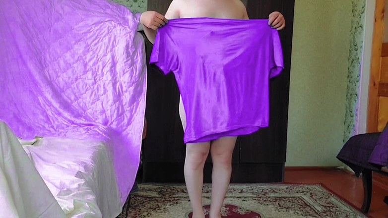 Kitty_Cross: Oszałamiająca shemale pozuje z Candy w Cute Shop