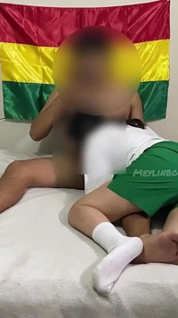 Celé Video Nevinná Osmnáctiletá Školačka Obsazuje Porno Se Svou Nejlepší Kamarádkou
