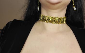 Your Stepmom Wins Your Love with Her Powerful Kissing