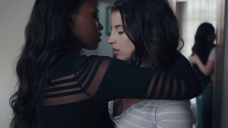 SweetheartVideo: Lesbische stiefschwestern - stiefschwester-liebe