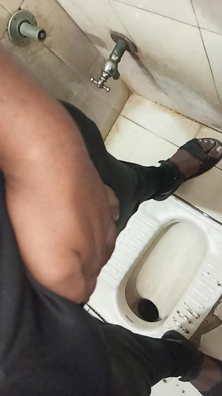 Sweet Indian cock: Mia moglie scopa anale milf nel bagno di casa