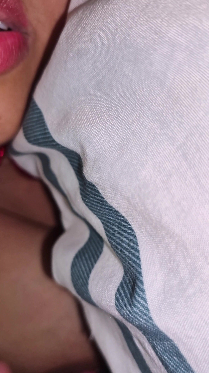 Pikaa6: 来自瓦伦西亚的委内瑞拉人，她想要的只是被搞砸和出名。