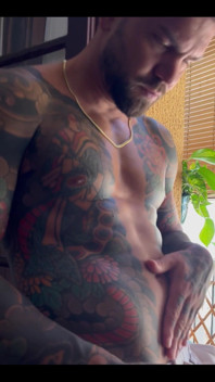 Who Wants to Get Naughty with Me Tonight?