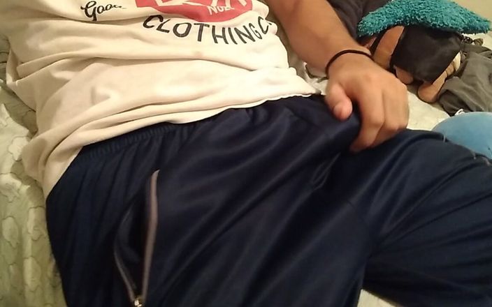 AlexAlejandro13: ベッドで角質