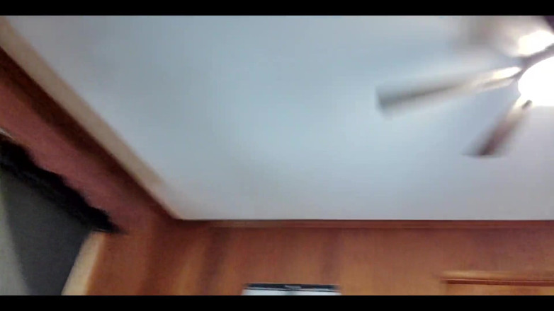 ScarlettRavenXO: Owłosiona gospodyni przyłapana na ruchaniu męża w intymnym osobistym sextape...
